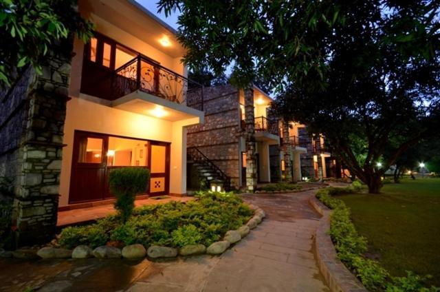 فندق Corbett National Parkفي  Corbett Suman Grand المظهر الخارجي الصورة
