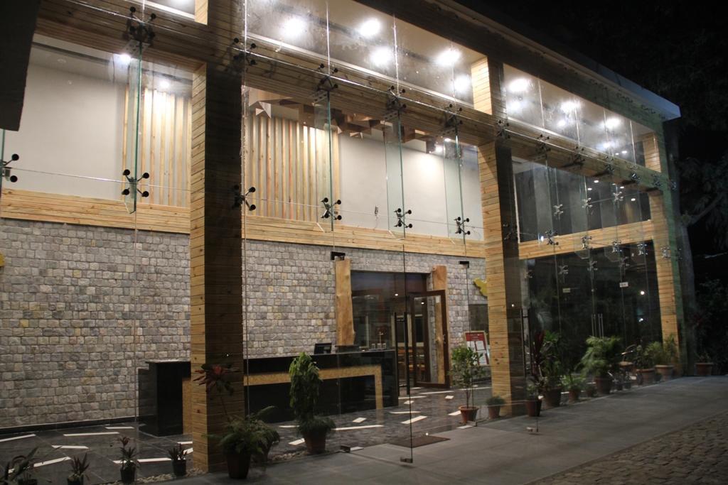 فندق Corbett National Parkفي  Corbett Suman Grand المظهر الخارجي الصورة